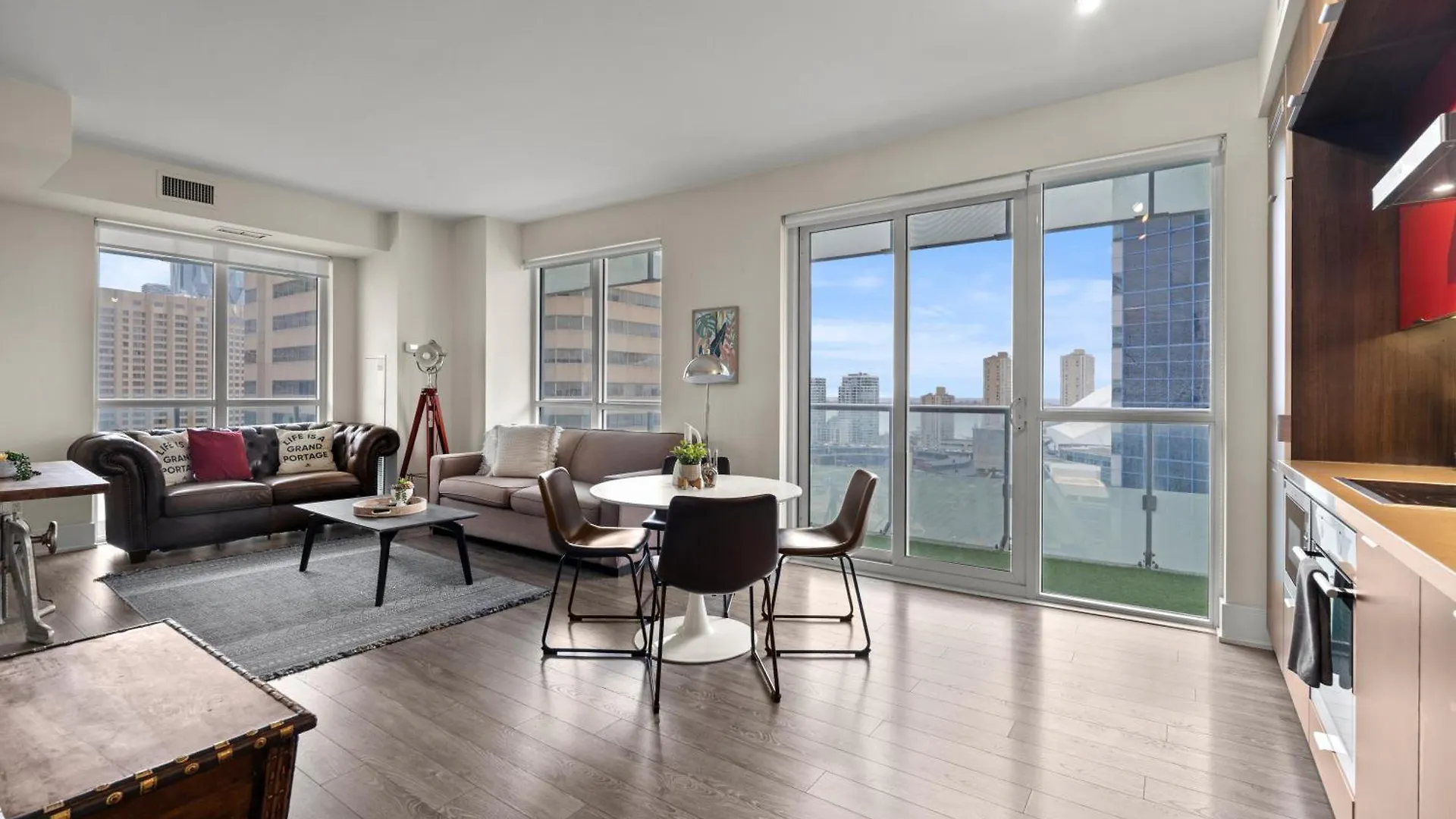 Globalstay Modern Downtown Apartment Торонто Канада